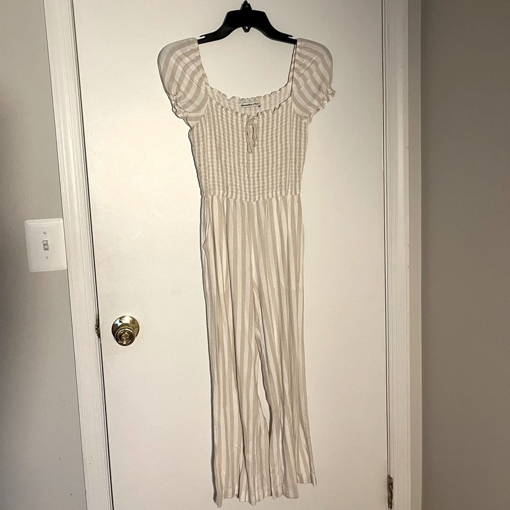 Abercrombie linen like jumpsuit